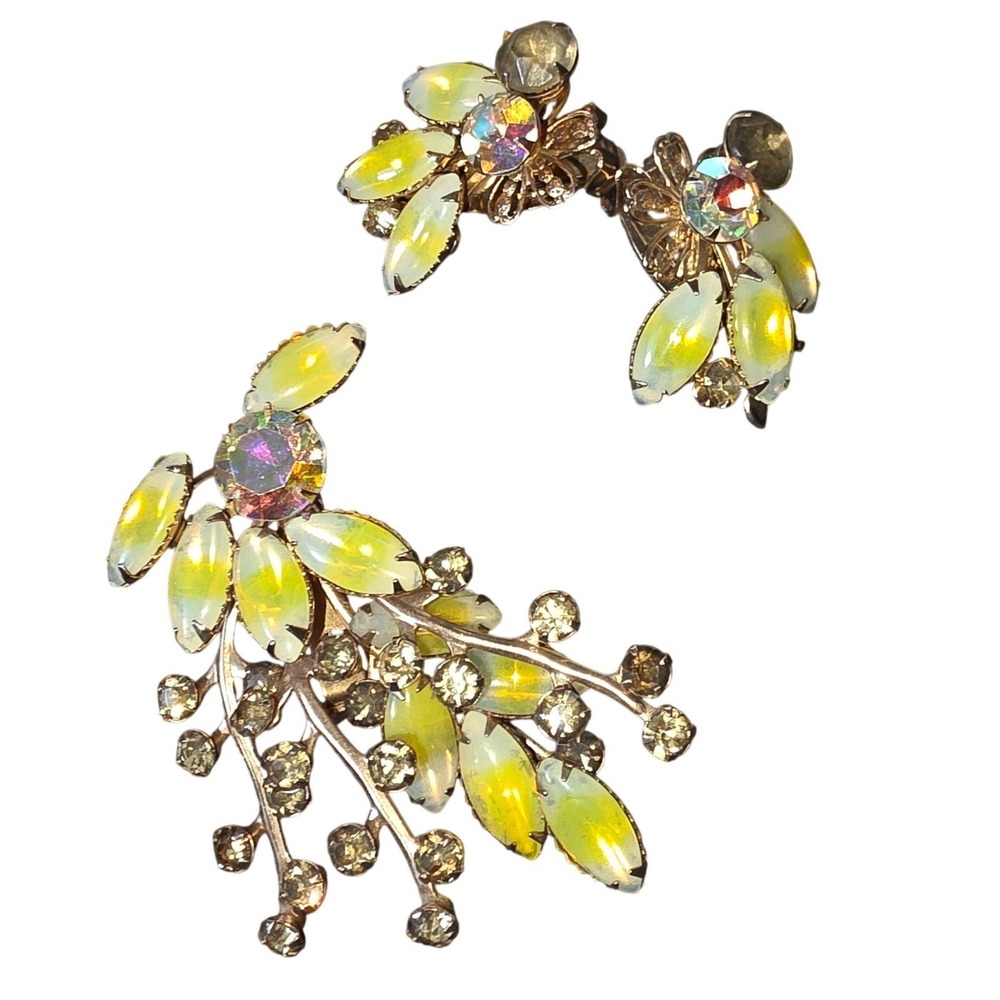 VTG Austrian Crystal Large Flower Spray Brooch w/Matching Clip On Earrings Set